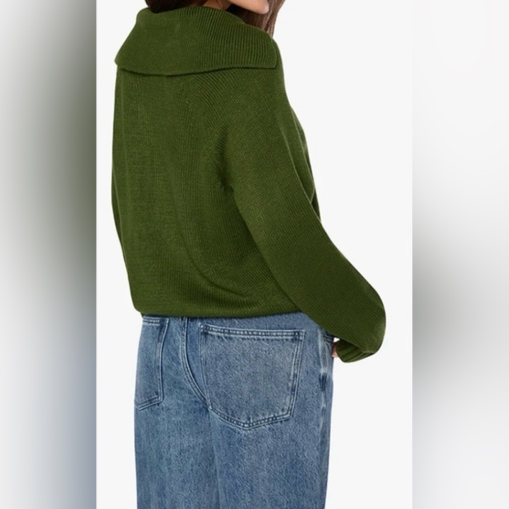 WeWoreWhat Collar V Neck Sweater - Picture 3 of 7